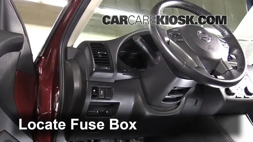 2011 Nissan Altima SR 3.5L V6 Sedan Fuse (Interior) Check